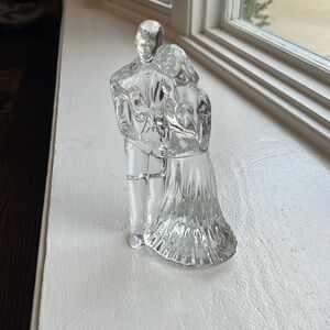 Crystal bridal couple sculpture